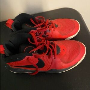 Nike Red and Black Sneakers Modern Athletic Design